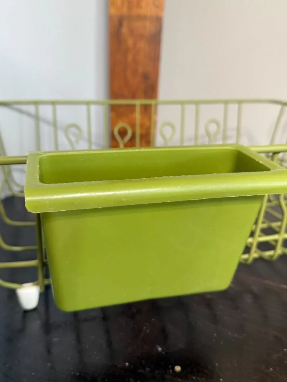Vtg 1970s Rubbermaid Avocado Green Coated Dish Drainer Rack Silverware 2909 MCM